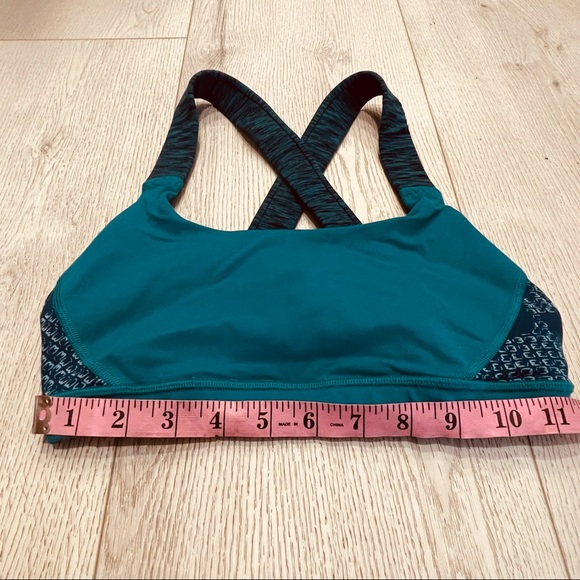 AMERICAN EAGLE Cross Racerback Sports Bra - Picture 2 of 3